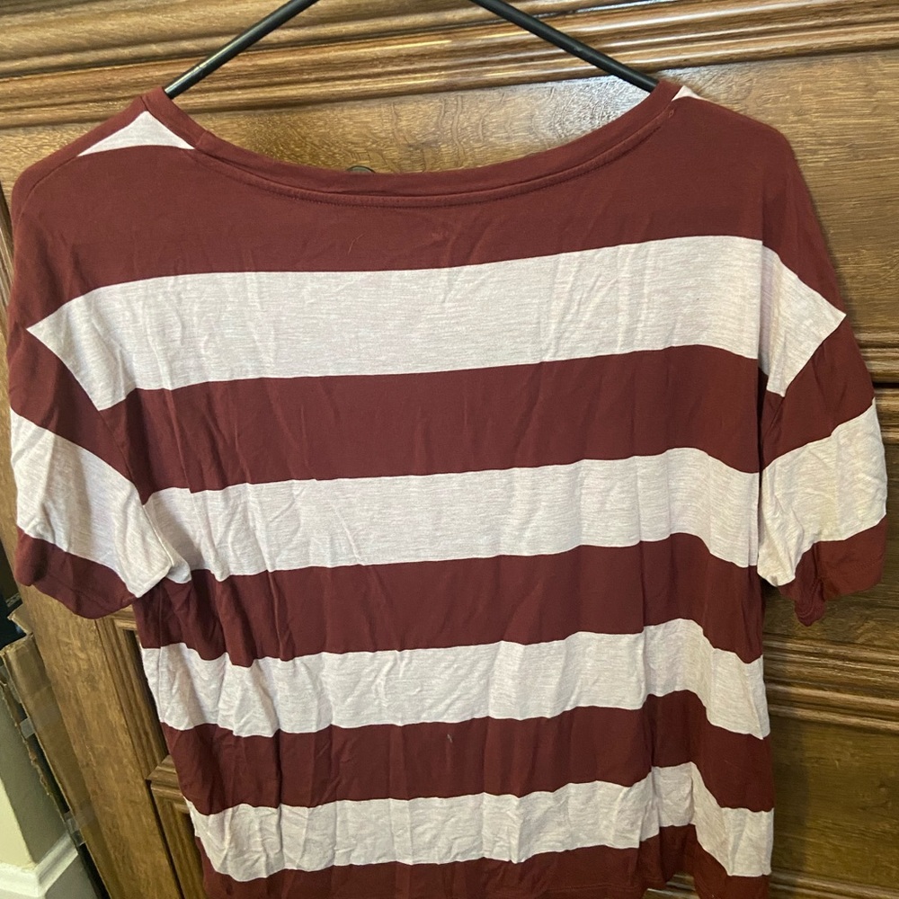 American Eagle Soft and Sexy Maroon and white striped t-shirt. Size M - Picture 3 of 4